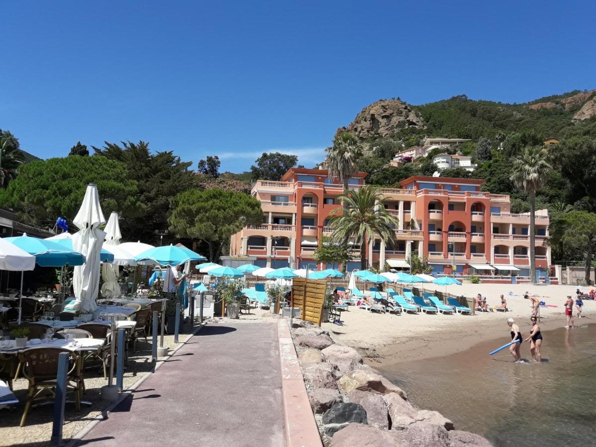 French Riviera 1 Bedroom On The Beach Facing Cannes Теуль-сюр-Мер Екстер'єр фото