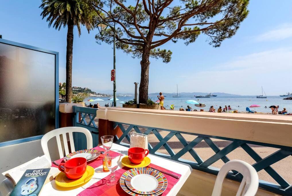 French Riviera 1 Bedroom On The Beach Facing Cannes Теуль-сюр-Мер Екстер'єр фото